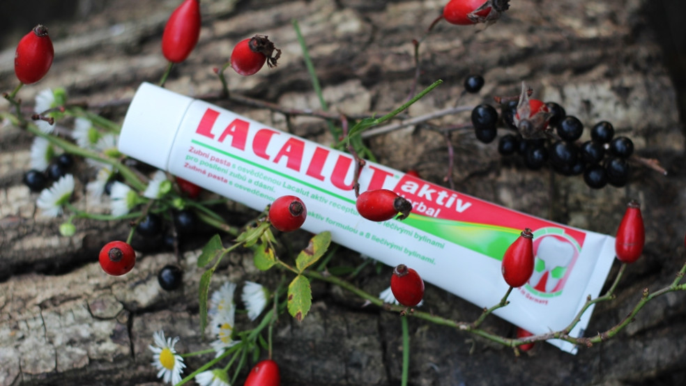 lacalut aktiv herbal