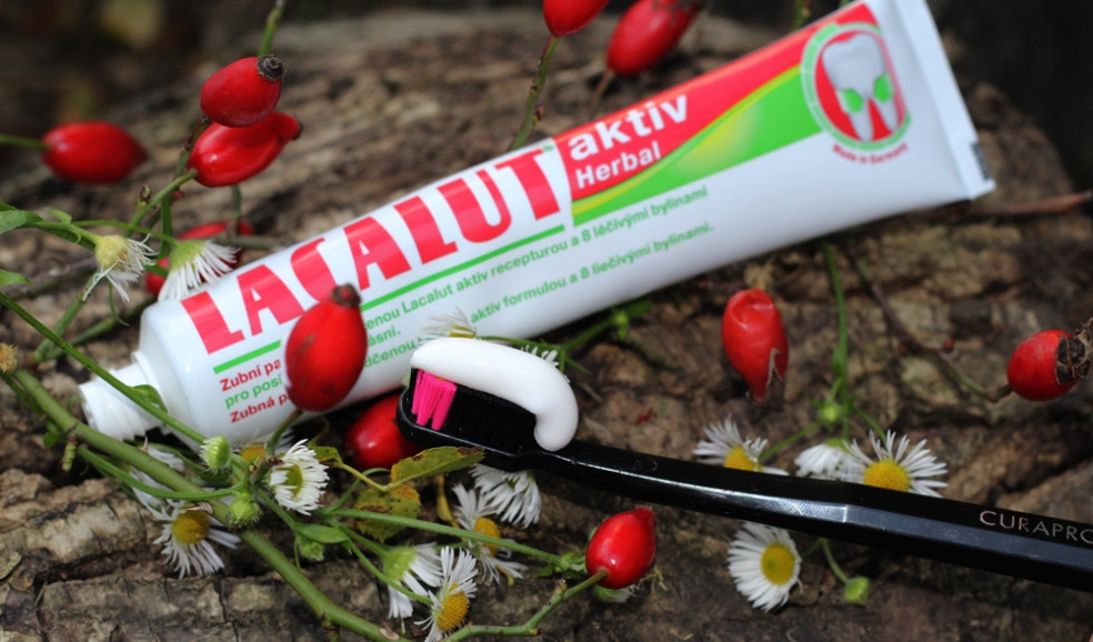 lacalut aktiv herbal