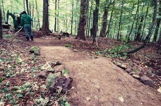 Singletrack a kyslíková cesta Mihaľov - Bardejov sú pred dokončením