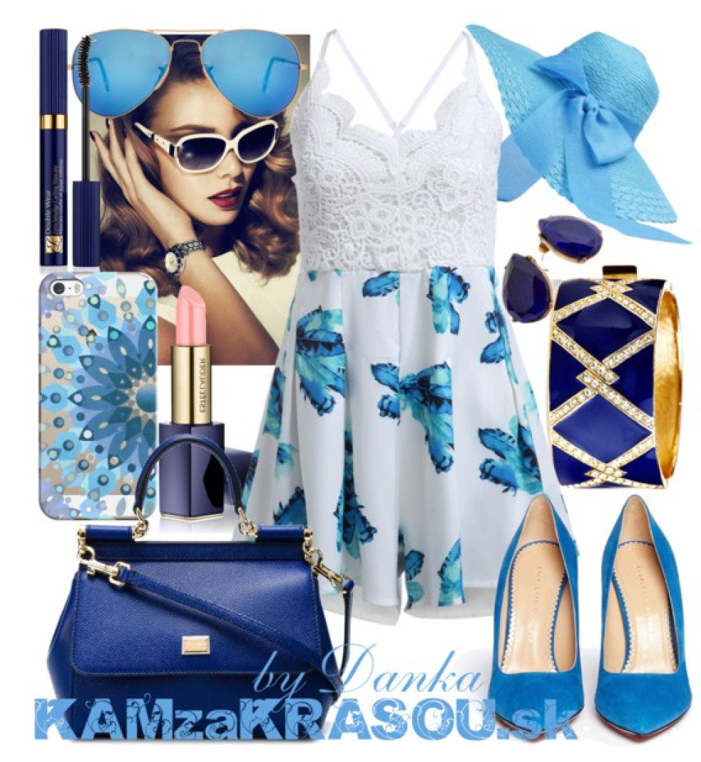 Outfit plný modrej farby