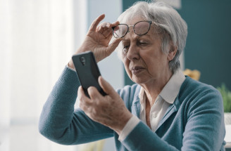 Degenerácia makuly je častým problémom vo vyššom veku. Ktoré bobule prispejú k jej prevencii?