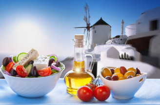 Varíme grécke špeciality – objav souvlaki a šalát choriatiky