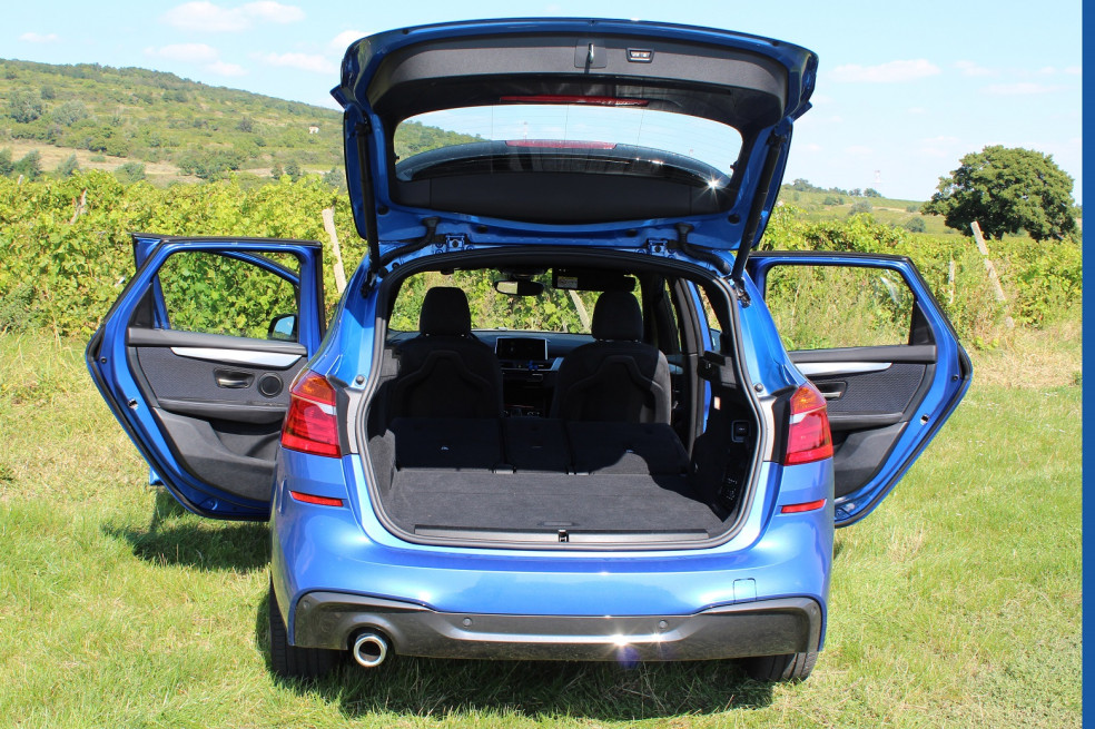 BMW 218i Active Tourer - batožinový priestor