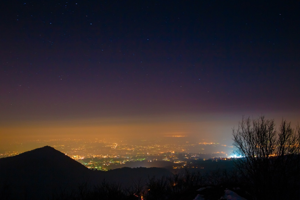 ako eliminovať svetelný smog nad mestom