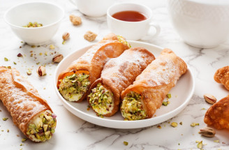 Sicílske cannoli plnené tvarohom alebo ricottou