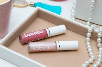 Labello Caring Lip Oil: Žiarivé a lesklé pery vďaka novým ošetrujúcim olejom na pery