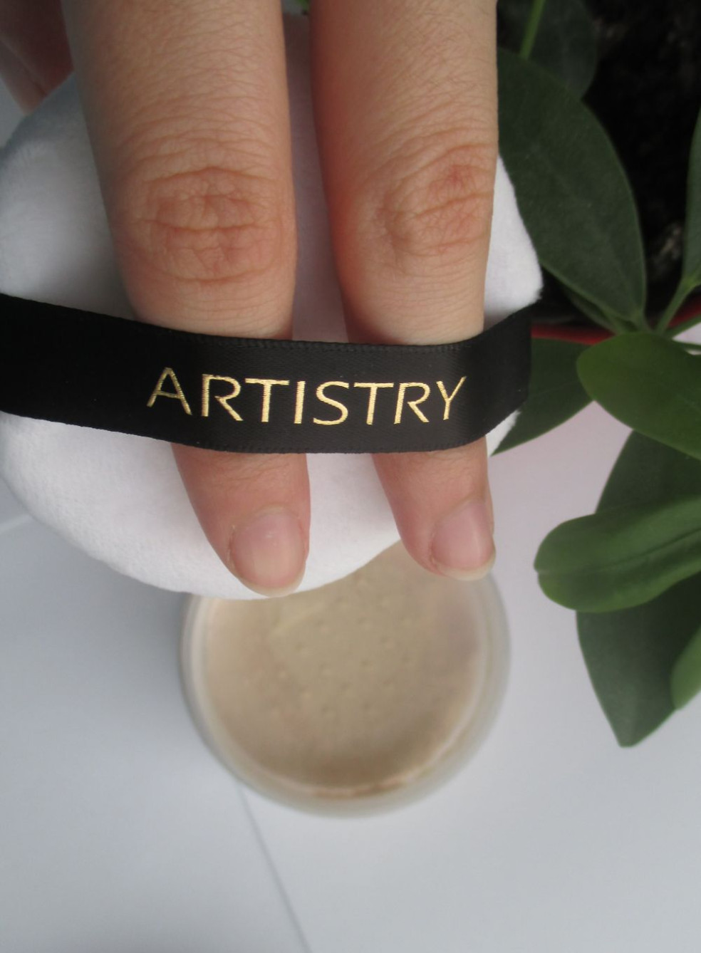 ARTISTRY EXACT FIT™ Sypký púder