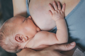 Dojčenie so sebou môže priniesť viaceré zmeny týkajúce sa tela ženy. Aké?