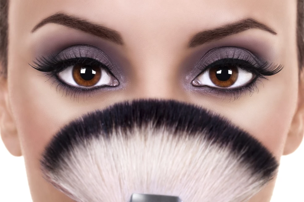 cat eye make-up
