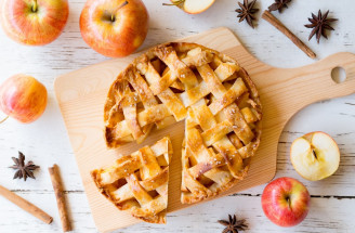 Jednoduchý recept na apple pie: Tento jablkový múčnik budeš milovať!