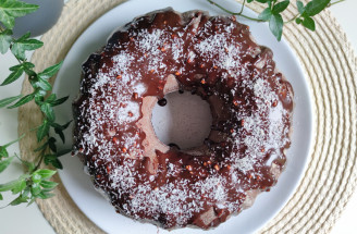 Recept: Kakaovo-kokosová bábovka z kokosového mlieka s čokoládovou polevou