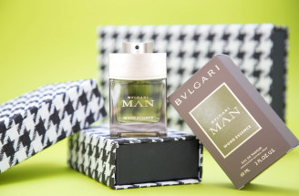 BVLGARI MAN WOOD ESSENCE: Drevité tóny, spojené so žiarivými citrusmi