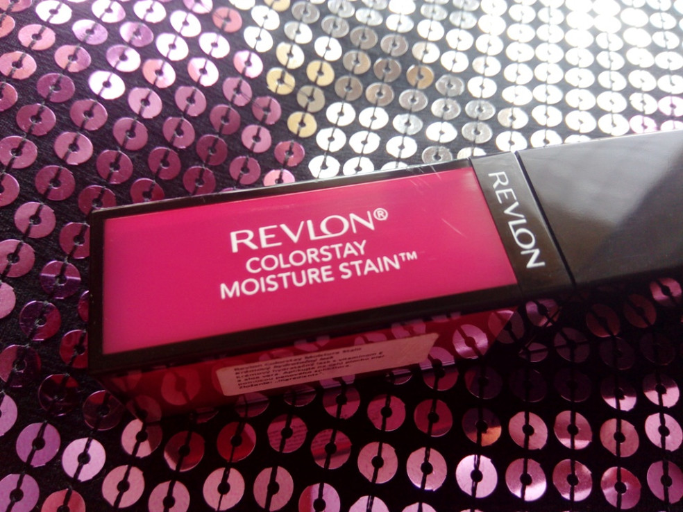 TEST: REVLON - Colorstay Moisture Stain - Lesk na Pery