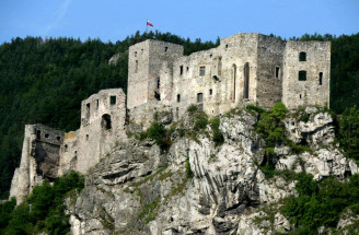 Turistika po Slovenku: STARHRAD