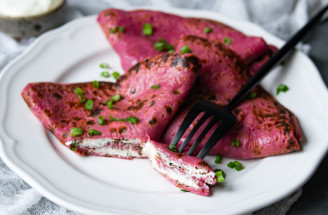 Cviklové palacinky so syrom a špenátom: TOP recept na zdravú večeru!