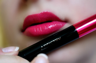 TEST: Artistry - Lesk na pery Signature Color Lip Shine Fuchsia