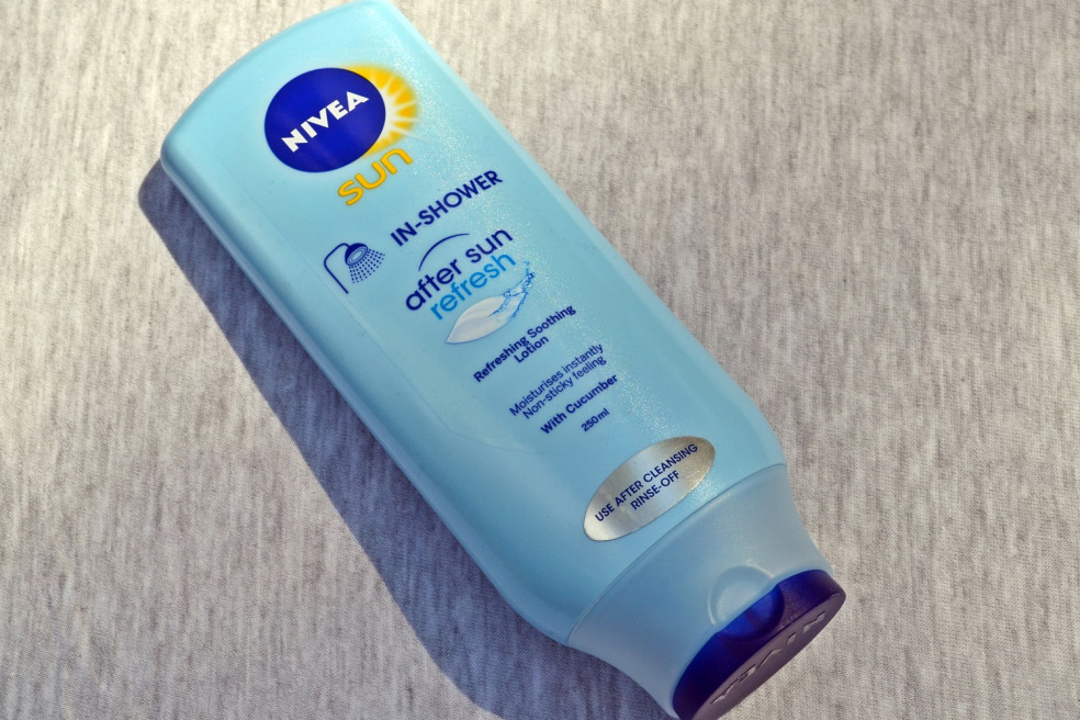 Nivea sprej na opaľovanie PROTECT & SENSITIVE, chladivý neviditeľný sprej na opaľovanie PROTECT & REFRESH a osviežujúce mlieko po opaľovaní do sprchy