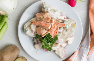 RECEPT: Lososovo-zemiakový šalát s reďkovkou a feniklom