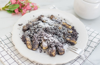 RECEPT: Domáce šúľance s makom zo starších rožkov
