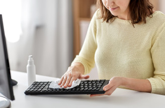 Ako vyčistiť klávesnicu počítača? Poznáš tieto triky?