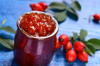 Recept na šípkový lekvár: Sprav si zásoby už teraz!