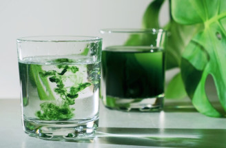 Najnovší hit influencerov: Zelené farbivo chlorofyl konkuruje aj spiruline