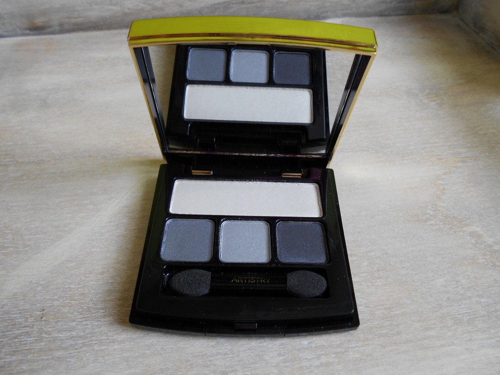 Artistry - paleta očných tieňov v odtieni SMOKY EYE