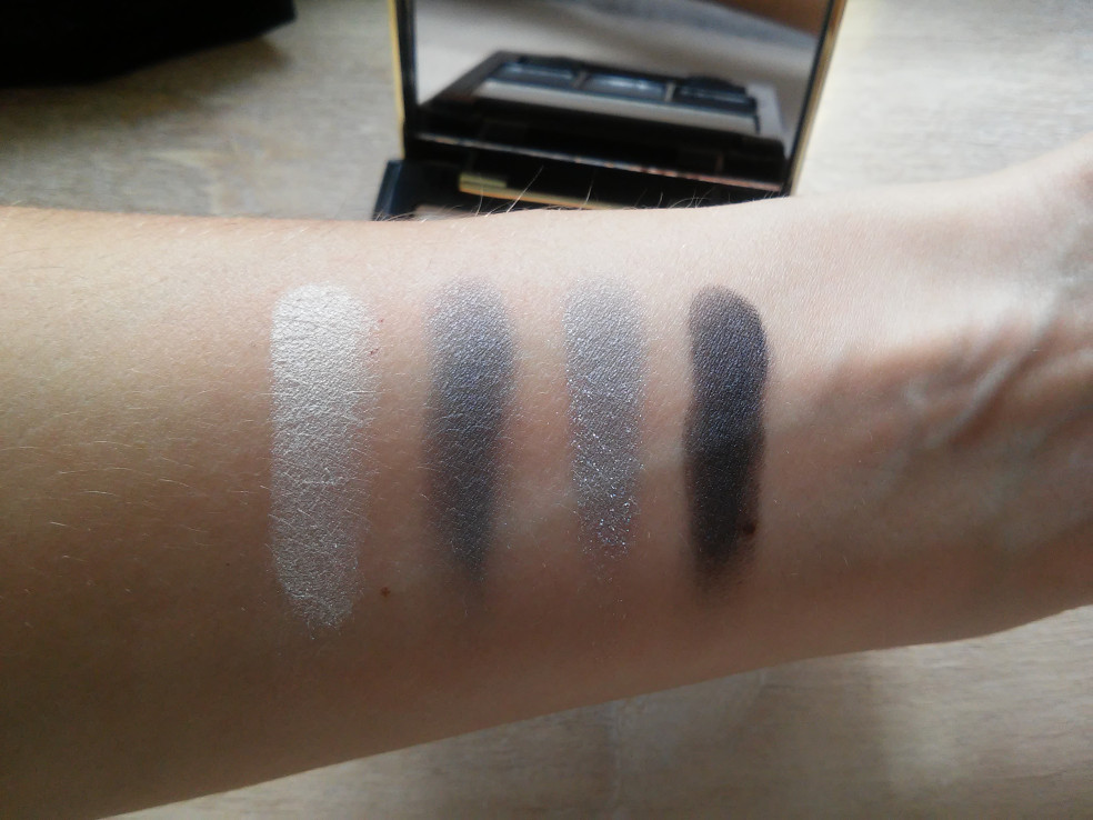 Artistry - paleta očných tieňov v odtieni SMOKY EYE