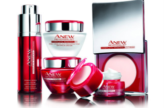 Anew Reversalist: Viditeľne obnovená a žiarivá pleť