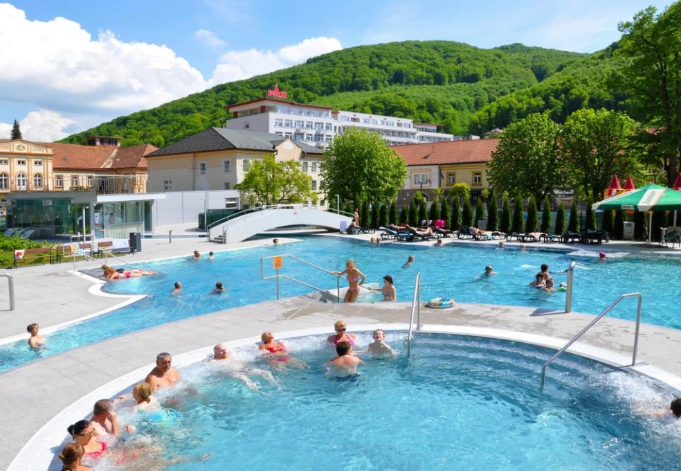 kúpele Trenčianske Teplice kúpalisko