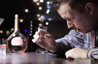 Alkohol ročne zabije milióny ľudí! Ako zvládať život s alkoholikom?