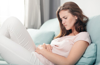 Sú menštruačné bolesti peklo? Predmenštruačná chrípka je horšia!