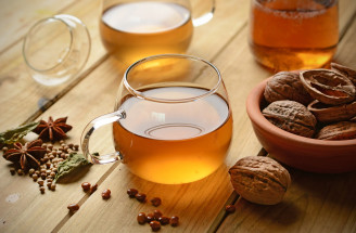 Čaj z orechových škrupín: Skutočne prospieva nášmu zdraviu?