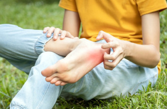 Bolesť päty u detí môže naznačovať Severovu chorobu – toto je hlavný rizikový faktor!