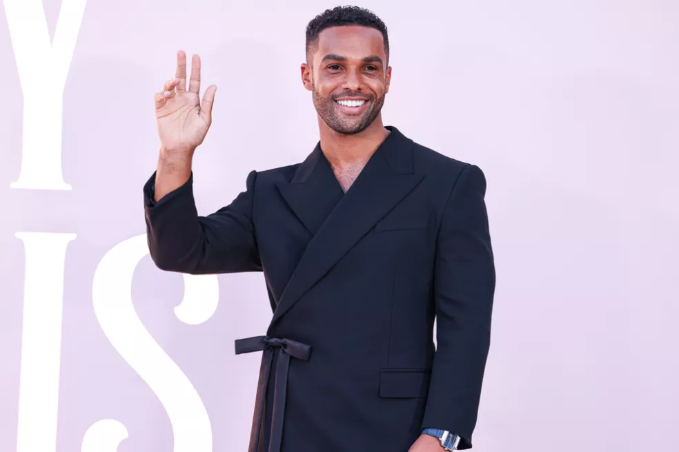 Lucien Laviscount na premiére 4. série 