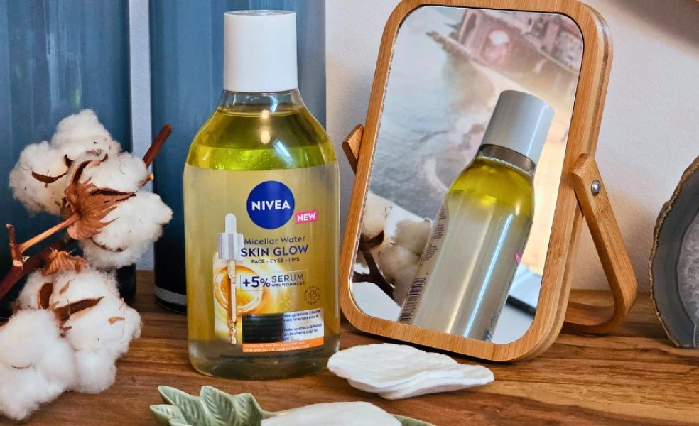 Nivea Rozjasňujúca micelárna voda Skin Glow s dvojfázovým zložením