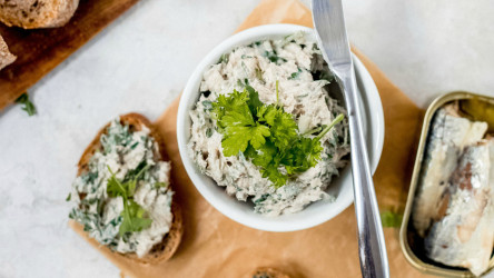 RECEPT: Sardinková nátierka s tvarohom – delikatesa všetkých delikates!
