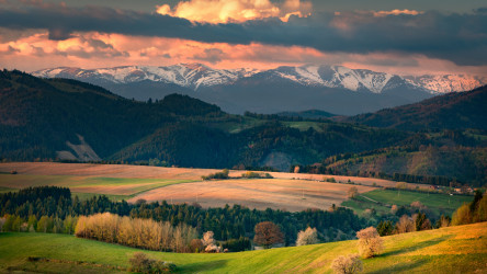 Čarovné Nízke Tatry: Výhľady, doliny a trasy, ktoré stoja za to!