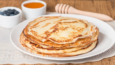 Chutné domáce palacinky bez mlieka: 7 alternatív plných chuti!