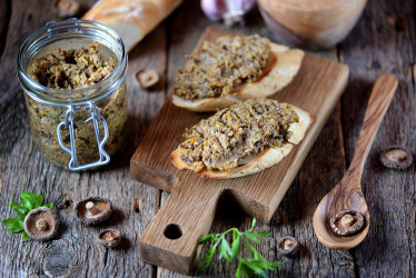 Recept na hubovú paštétu: Staň sa vďaka nej kráľovnou večierkov!