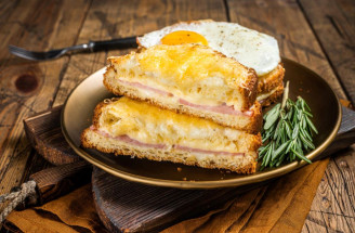 Croque monsieur alebo Chrumkavý pán – francúzsky sendvič, do ktorého sa zamiluješ