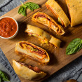 Slaný závin Stromboli: Chutí ako talianska pizza, no prekvapí vlastným štýlom