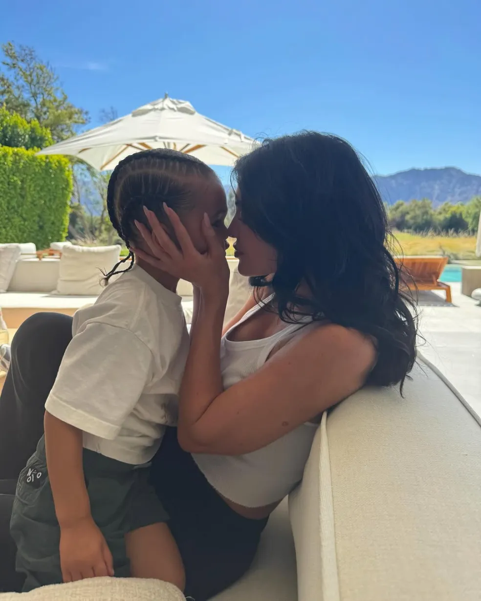 Kylie Jenner deti
