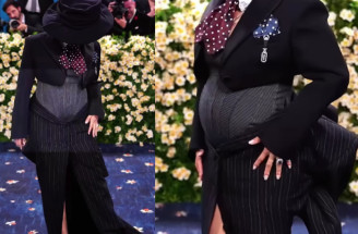 Na Met Gala 2025 odhalila rastúce bruško: Spevácka hviezda čaká tretie bábätko!