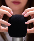 ASMR ako únik pred preťažením: Aký má prínos pre generáciu Z?