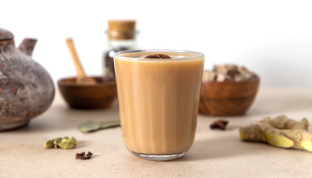 Ako si pripraviť dokonalé Chai Latte doma: Voňavá alternatíva kávy, ktorú si zamiluješ
