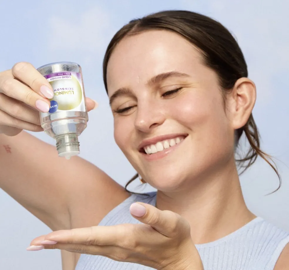 NIVEA LUMINOUS630 SKIN GLOW Liquid Refiner