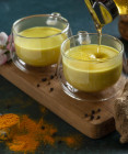 Zlaté mlieko – recept, účinky a alternatívy pre váš pokojný spánok