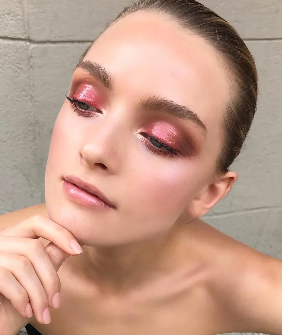 gloss make up