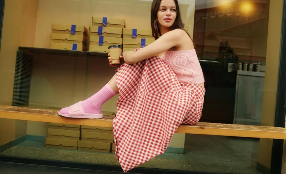 Módne dámske sandále a šľapky